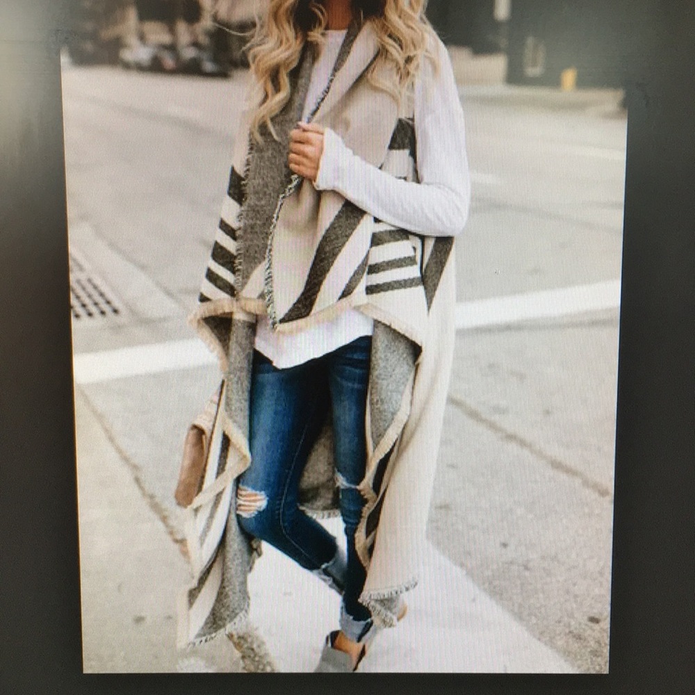 PLAID FRINGE VEST
